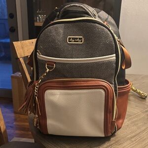Itzy Ritzy Black, White, and Brown Backpack